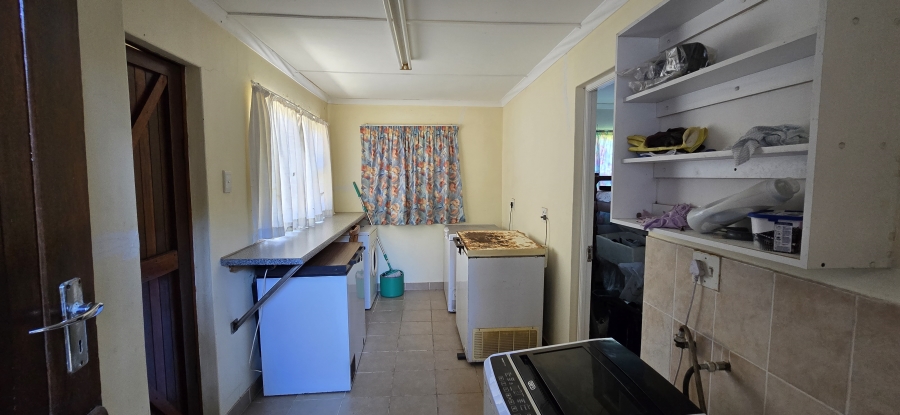 4 Bedroom Property for Sale in Marshstrand Eastern Cape